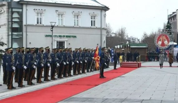 Nis ceremonia për pritjen e Pendarovskit