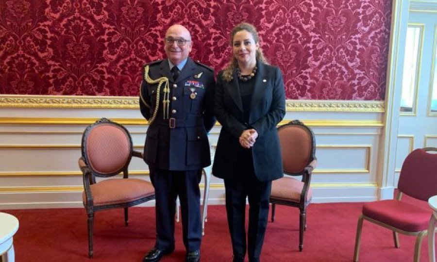 Ministrja Xhaçka takon Emisarin Peach, shprehet e gëzuar që ai do të punojë së bashku me Escobarin e Lajcakun
