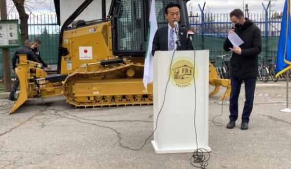 Japonia ia dhuron një buldozer Komunës së Dragashit