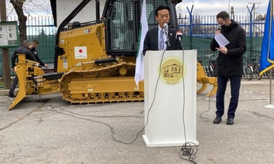 Japonia ia dhuron një buldozer Komunës së Dragashit