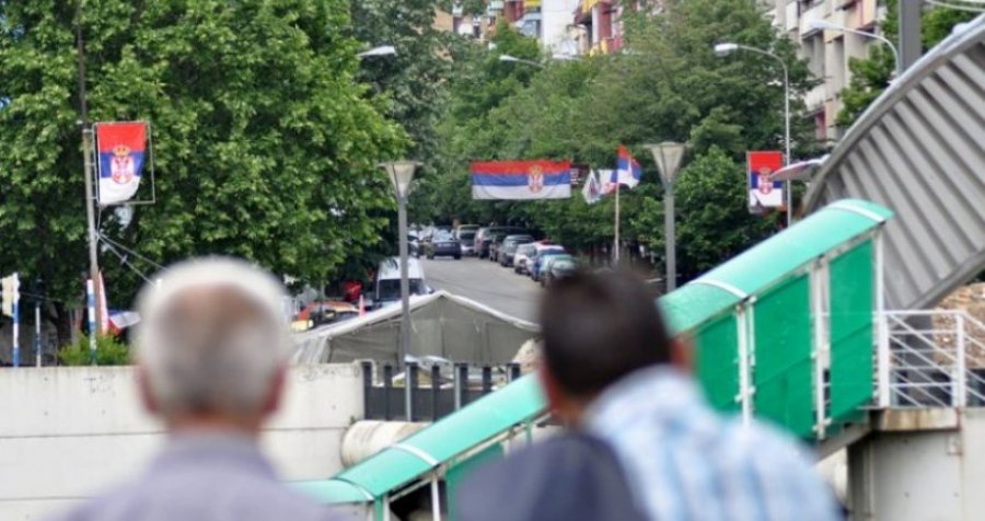 Serbët po ikin nga Kosova