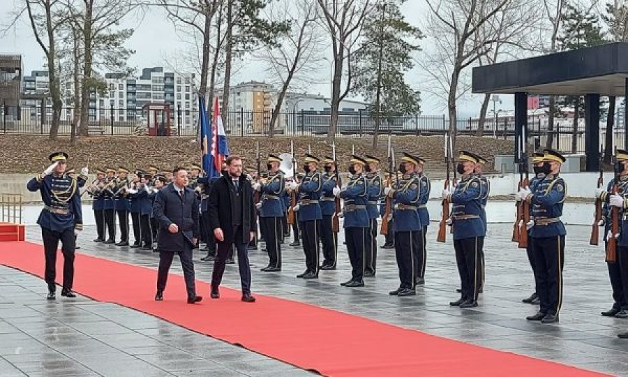 Mehaj e pret me ceremoni homologun kroat, Mario Banoziq