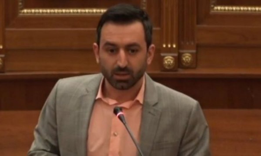 Basha për Lushtakun: Ky edhe ndërtesën e Kuvendit e shet me mujtë