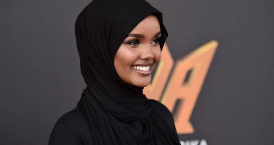 Modelja e parë me mbulesë, Halima Aden