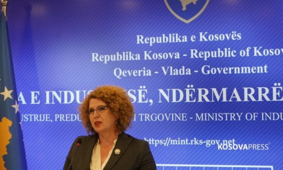 Ministrja Hajdari thotë se Serbia po vendos barriera ndaj Kosovës, paralajmëron masa të njëjta