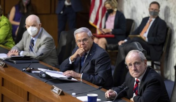 Senatori amerikan: Rusia po tenton të krijojë pretekst për luftë