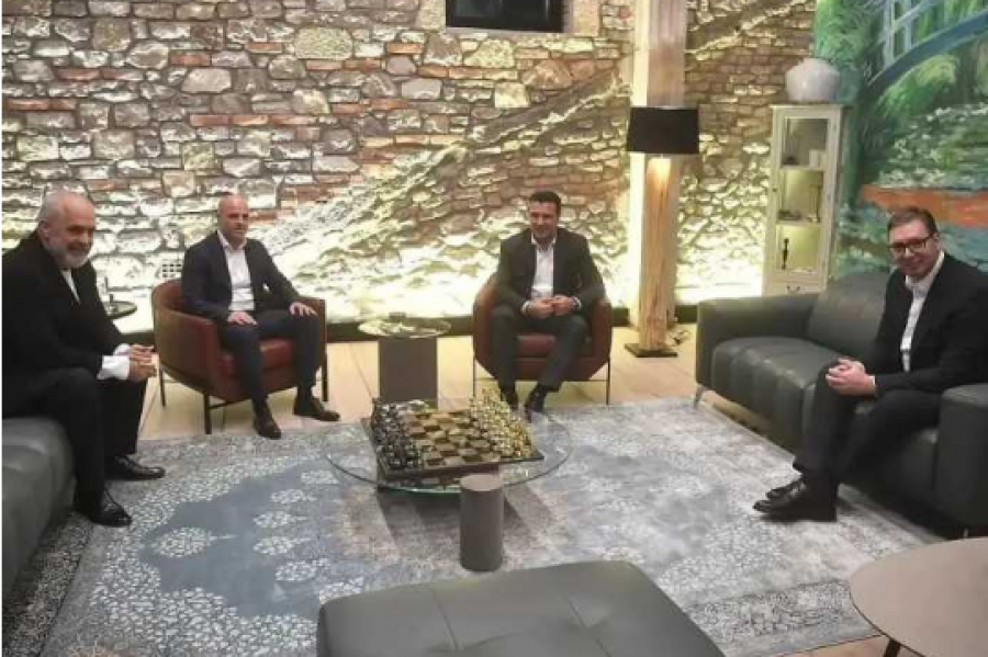Vuçiq, Rama e Zaev tashmë janë akomoduar në Elbasan