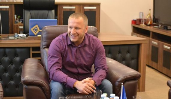 Pamje nga momenti i arrestimit të ish-kryetarit të Shtërpcës