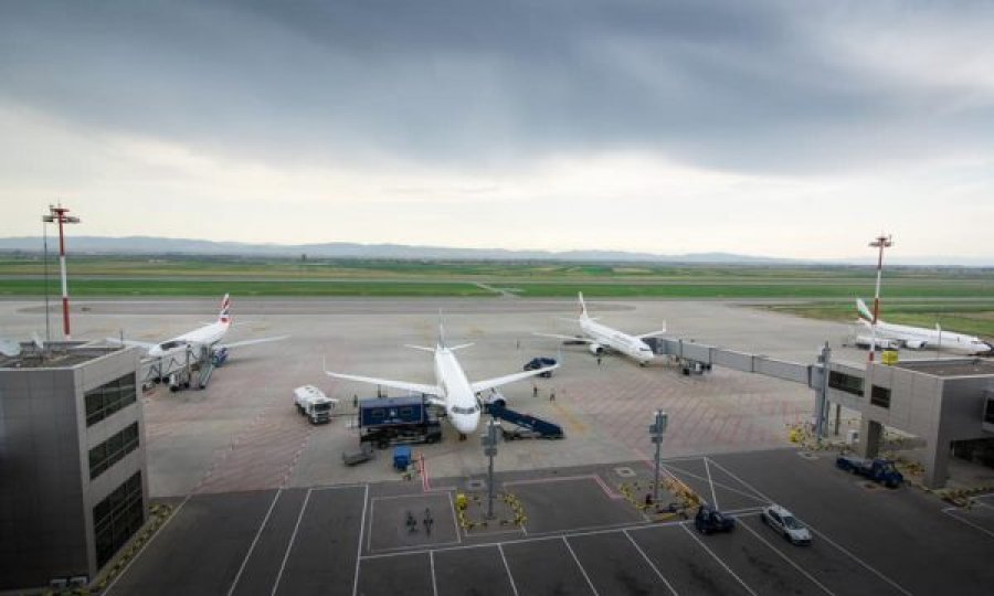 Finalizohet projekti i zgjatjes së pistës në aeroportin “Adem Jashari”