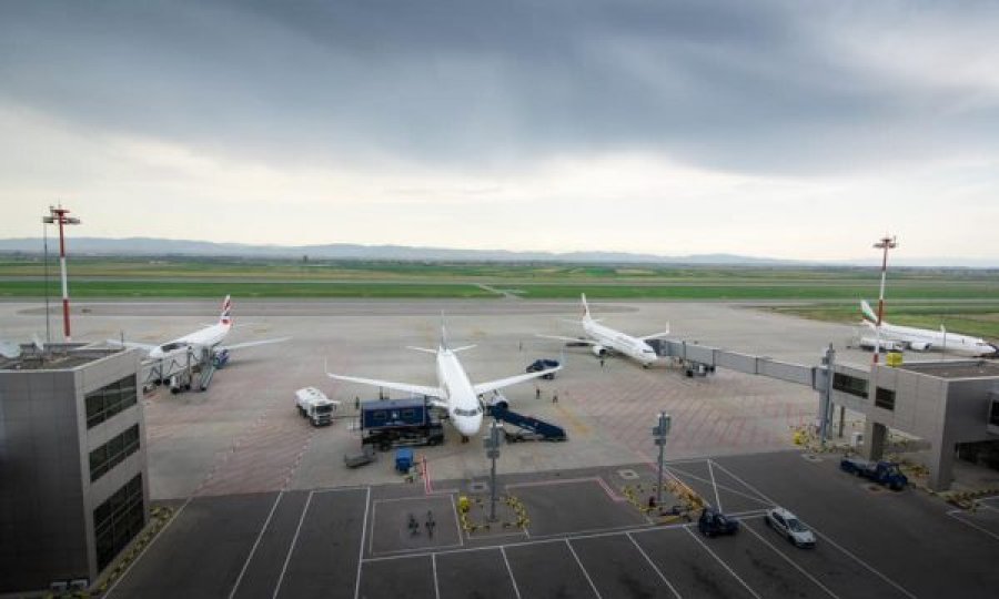 Finalizohet projekti i zgjatjes së pistës në aeroportin “Adem Jashari”