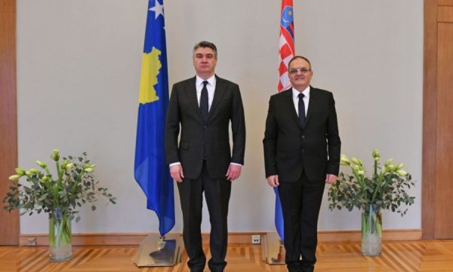 Ambasadori i ri i Kosovës në Kroaci dorëzon kredencialet tek presidenti Milanoviq