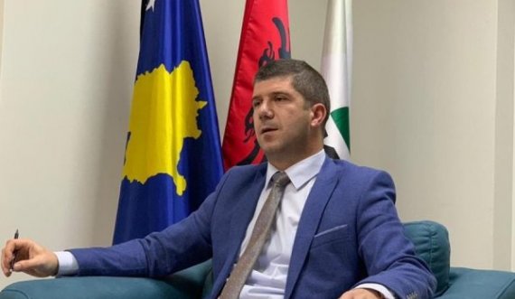 Ish-drejtori i KEK-ut: Nuk mbahet kjo korporatë me pensionista të dështuar, na morët në qafë o burra