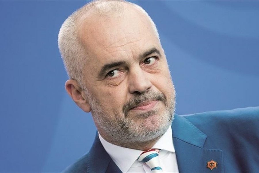 Edi Rama gjithmonë me sjellje arrogante ndaj Kosovës, me simpati e “mikpritje “ ndaj Serbisë së Vuçiqit!