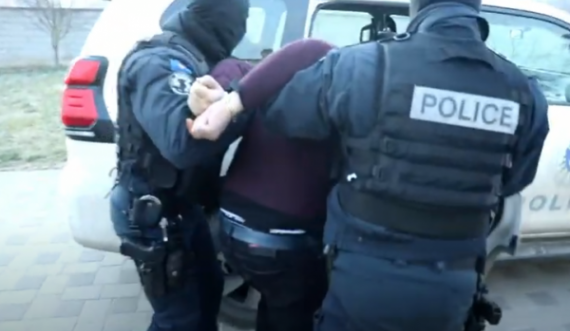 Policia publikon video nga aksioni i anti-drogës ku u arrestuan pesë persona