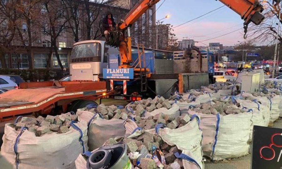 Largohen pas disa muajsh kubëzat tek pjesa e vjetër e qytetit