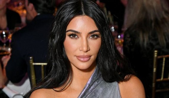 Kim Kardashian shkon në pushime
