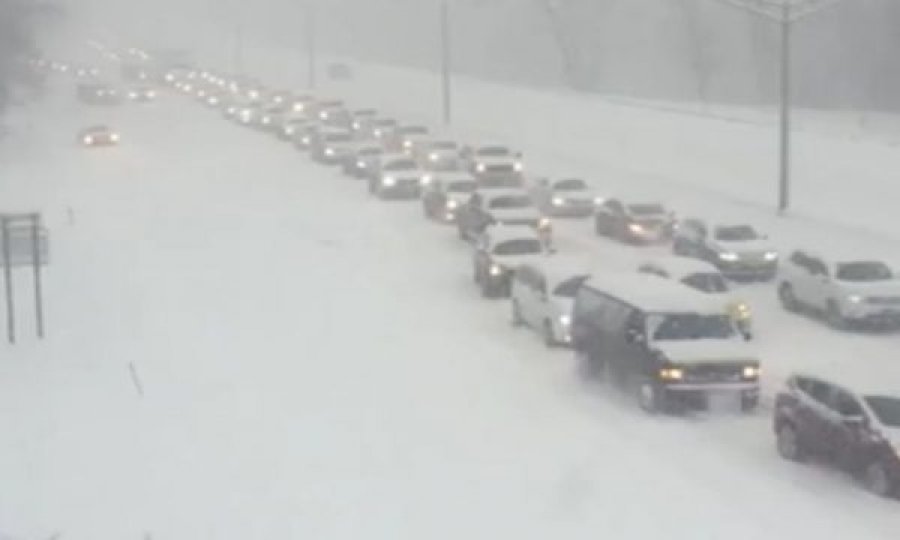 Stuhitë e dëborës godasin pjesë të Shteteve të Bashkuara të Amerikës