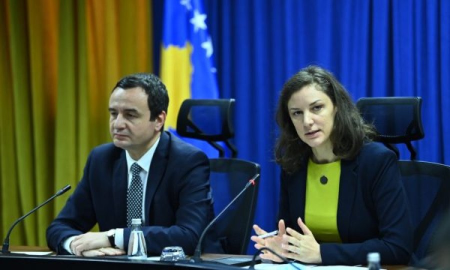 Kurti thotë se ministrja Rizvanolli i kërkoi Shqipërisë energji elektrike