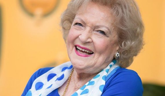“Jam me fat që kam një shëndet kaq të mirë”- Feston 100 vjetorin, aktorja hollivudiane zbulon sekretin e jetëgjatësisë