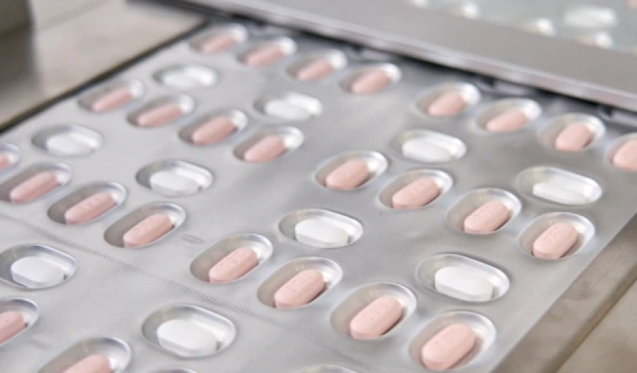 Shteti pranon kontingjentin e parë të pilulave kundër koronavirusit