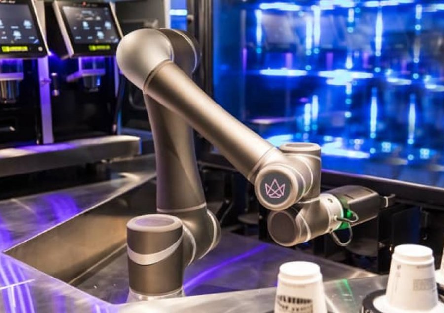 La punën për t’u bërë miliarder me robotin që bën kafe