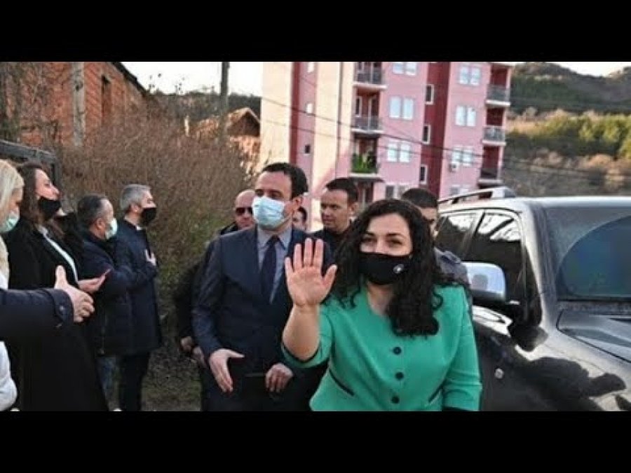Vizita e Vjosa Osmanit dhe Albin Kurtit në pjesën Veriore të Mitrovicës, dhe aktivizimi i bandave serbe!