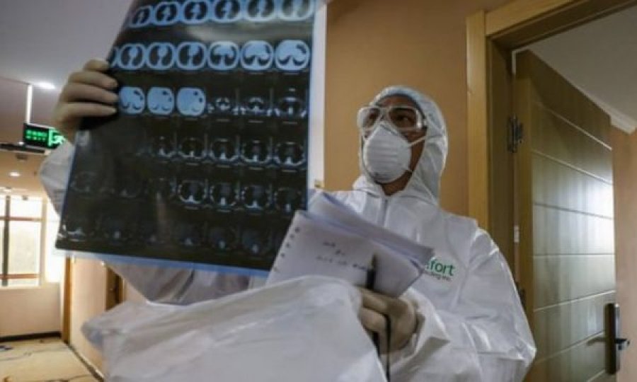 Sa është mundësia e depërtimit të koronavirusit direkt në mushkëri