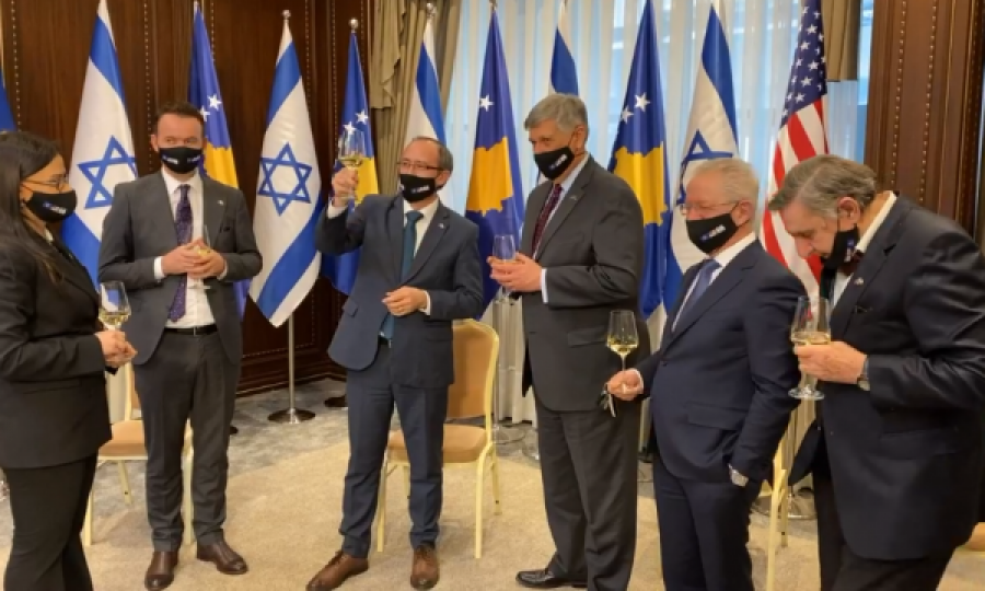 Festë pas njohjes së Kosovës nga Izraeli, Hoti cakërron gotat me këshilltarin e Osmanit