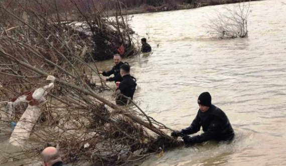  Ende në kërkim personi që dyshohet se kërceu nga Ura e Fshejtë 