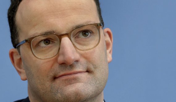 Jens Spahn: Gjermania duhet t’i përdorë vaksinat ruse dhe kineze, nëse i miraton BE-ja