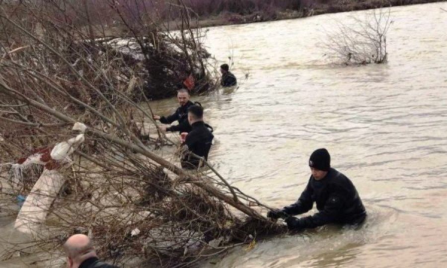  Ende në kërkim personi që dyshohet se kërceu nga Ura e Fshejtë 