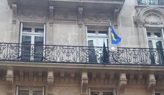 Ambasada e Kosovës në Paris ka një njoftim për qytetarët