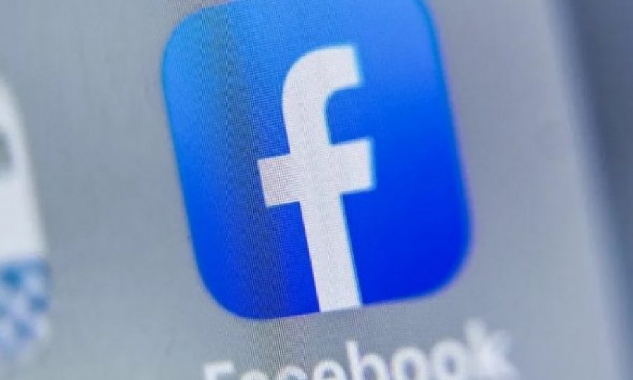 Facebook iu bën kërkesën përdoruesve të iPhone/ Ja çfarë duhet të bëni pas përditësimit të privatësisë