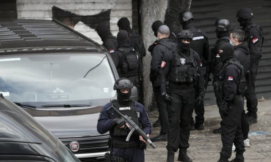 Serbia arreston tifozë të futbollit, dyshohen për vepra kriminale