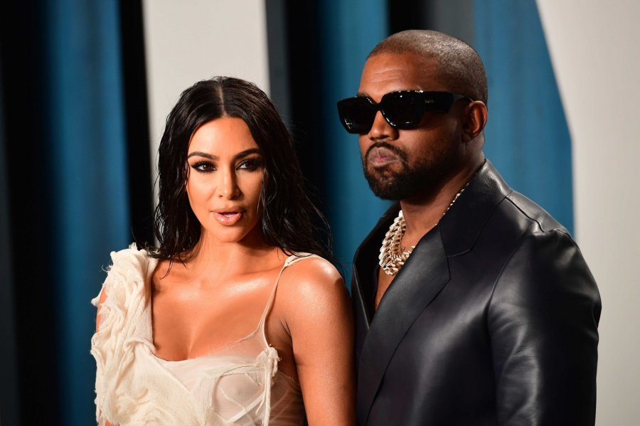 Kim Kardashian dorëzon dosjen e shkurorëzimit nga Kanye West