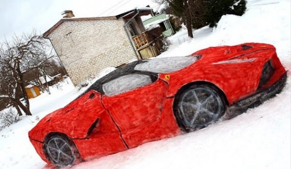 S’kishte para ta blinte, por bën vetë një Ferrari prej bore