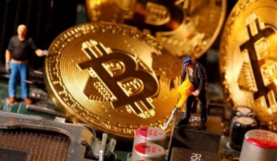 Ia “sekuestrojnë” Bitcoinët që kapin vlerën e 50 milionë eurove, i akuzuari refuzon t’ua jap fjalëkalimin për qasje në llogari