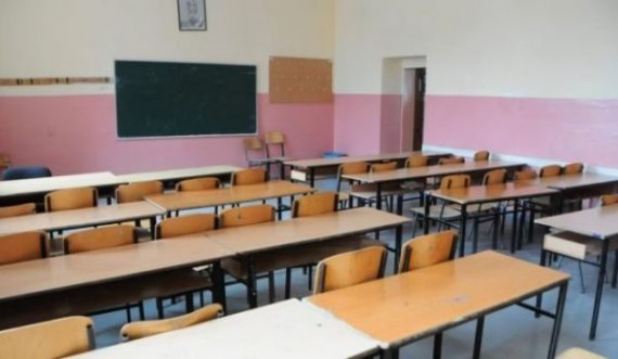 Dy profesorë ngacmohen gjatë orës mësimore në Suharekë