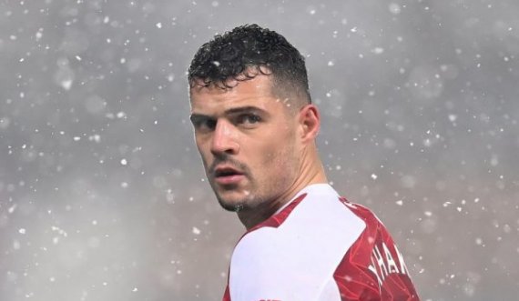 Xhaka me shokë kërkojnë këndelljen në Premierligë