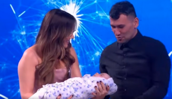 Shqiptari me dy gra dhe 8 fëmijë nuk mban mend emrin e foshnjes tre muajsh