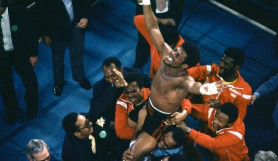 Vdes ish-kampioni i botës në boks, kishte “shokuar” Muhammad Alin