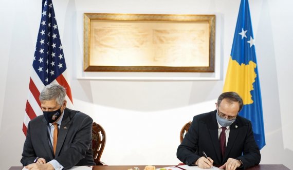 Hoti tregon se Marrëveshja e Nxitjes së Investimeve Kosovë-SHBA ka hyrë në fuqi: Të vetmit në Ballkan me këtë marrëveshje