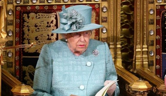 Mbretëresha Elizabeth i kishte bërë presion qeverisë për të mos ia zbuluar pasurinë