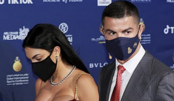Ronaldo dhe Georgina paguajnë trajtimin për kancer të një djali 7 vjeçar