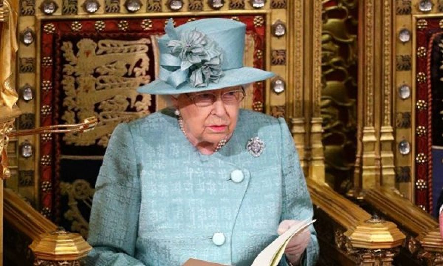 Mbretëresha Elizabeth i kishte bërë presion qeverisë për të mos ia zbuluar pasurinë