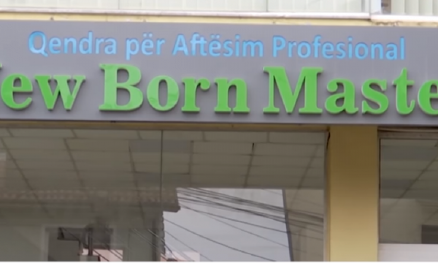 Zyra në Suharekë lëshon diploma me vulë të Serbisë