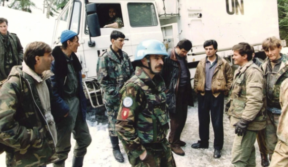 Holanda do të paguajë me nga 5,000 euro ushtarët që ishin në Srebrenicë
