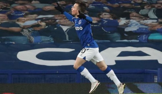Everton eliminon Tottenhamin nga FA Cup