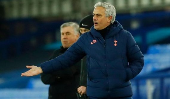 Mourinho: “Ishim më të mirë, pastaj në pesë minuta, gabim, gabim, gabim, gol, gol, gol”