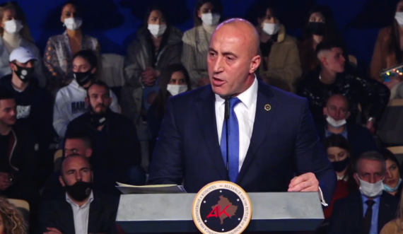 Haradinaj i çon selam Vuçiqit: Nëse nuk e njeh Kosovën, në vitin 2025 bashkohemi me Shqipërinë